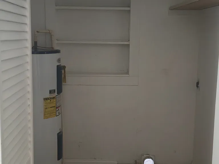 224 W McCallen Rd — Photo 6