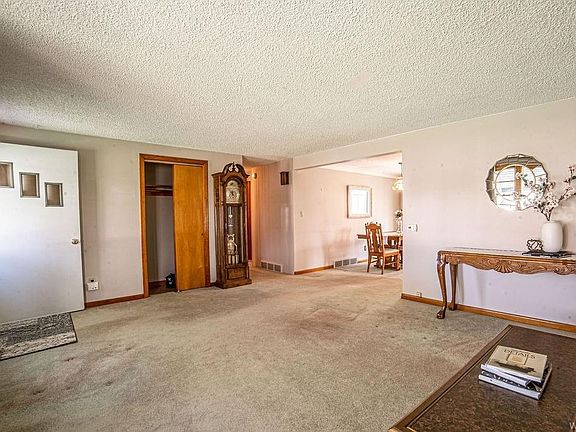 3rd image of 245 Wadsworth Ave