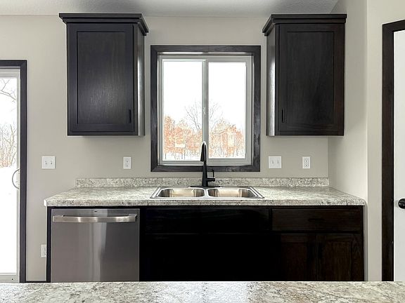 5th image of 4605 8th St NE