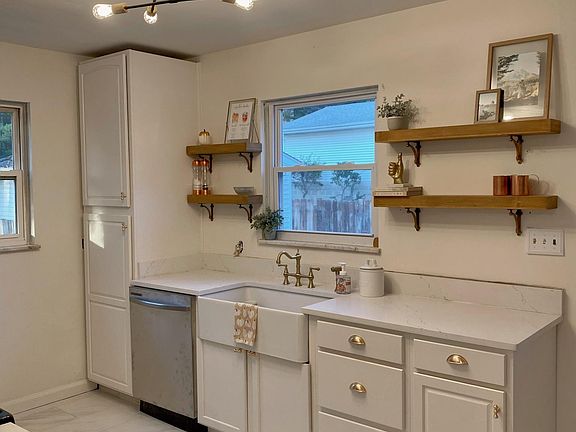 Barn sink and plenty of storage