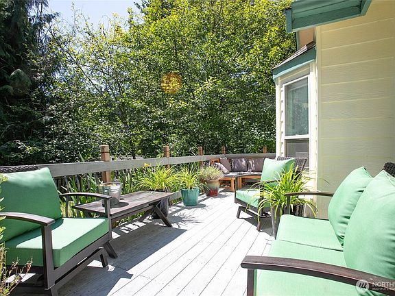 3rd image of 11 Whistling Swan Place