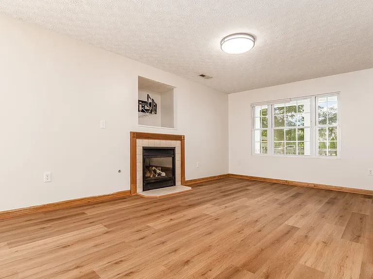 6201 Norway Glen Ave — Photo 10