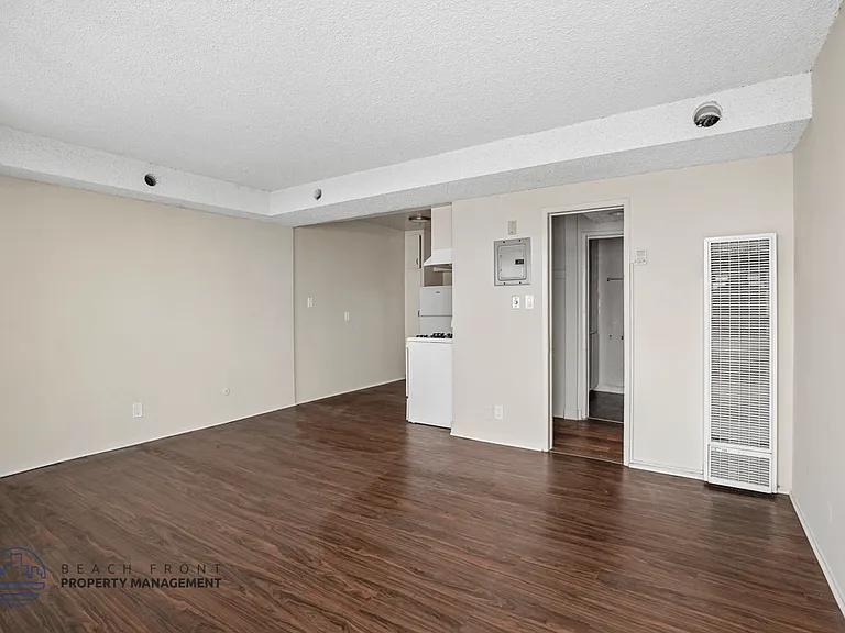 10305 Buford Ave. — Photo 13