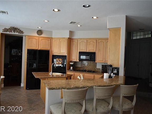 4th image of 277 Antelope Village Cir