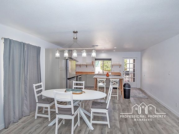 3rd image of 444 W 37th St