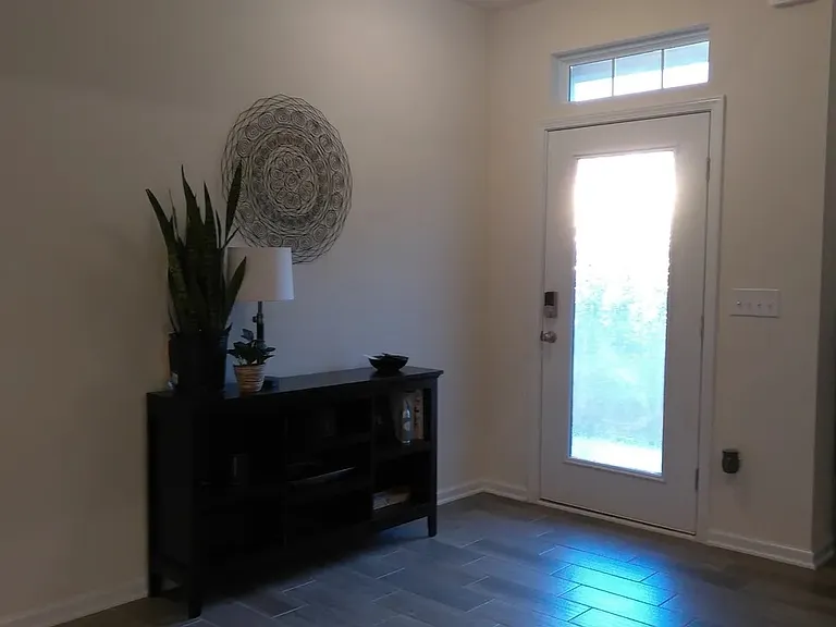 78 Bush Pl — Photo 3
