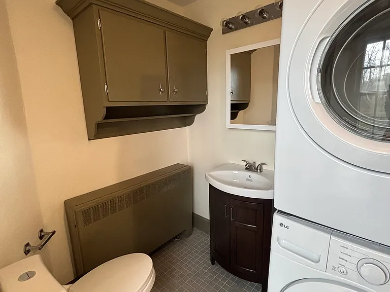 28 W Main St #3 — Photo 9