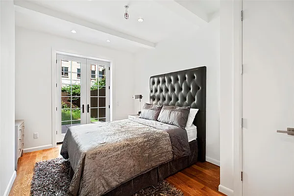 Sold by Douglas Elliman | media 18