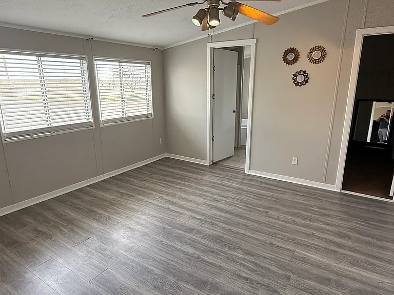 3107 E Lakeland Dr — Photo 12