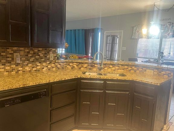 4th image of 2324 Boardwalk Dr