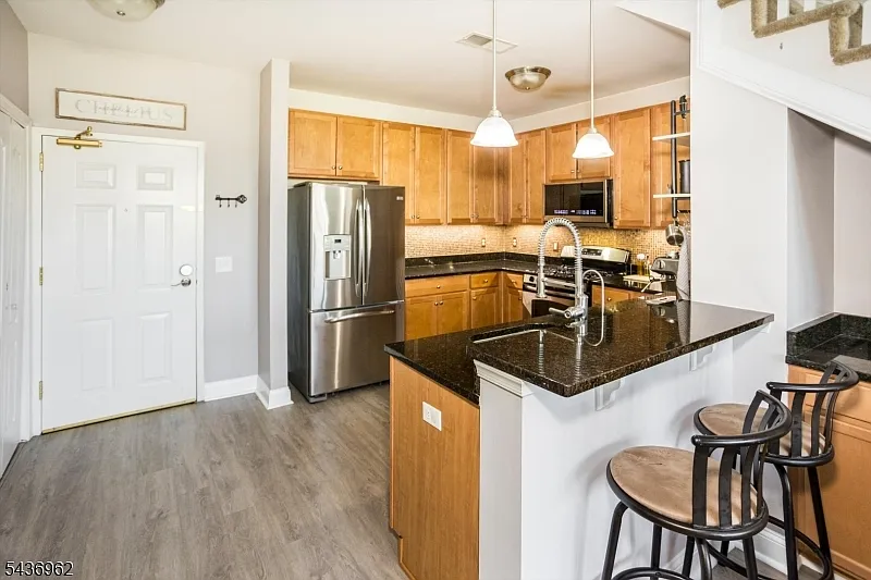 2 bed, 2.0 bath, 1202 sqft, $3,200 — Photo 4