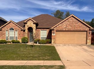 1105 Hidden Lake Dr, Burleson, TX 76028