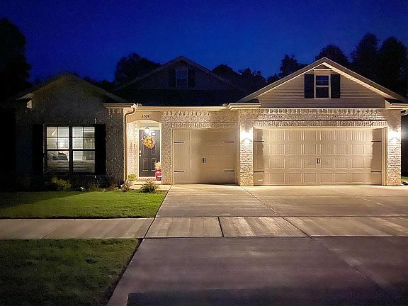 3rd image of 6509 Moon Crest Ln