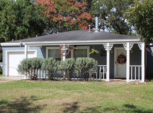 405 White St, East Bernard, TX 77435