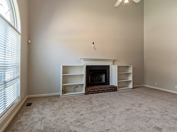 3rd image of 101 Donovan Ct
