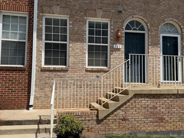 2653 Park Tower Dr APT 111, Vienna, VA 22180