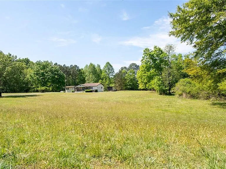3131 Langley Rd — Photo 3