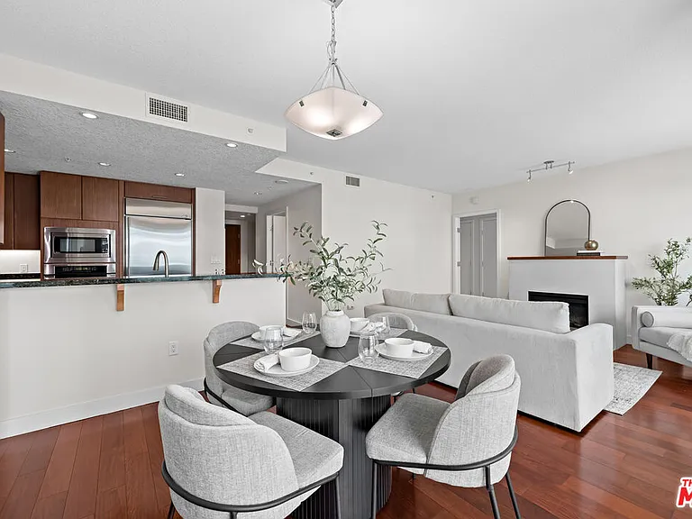 3141 Michelson Dr #1506 — Photo 5