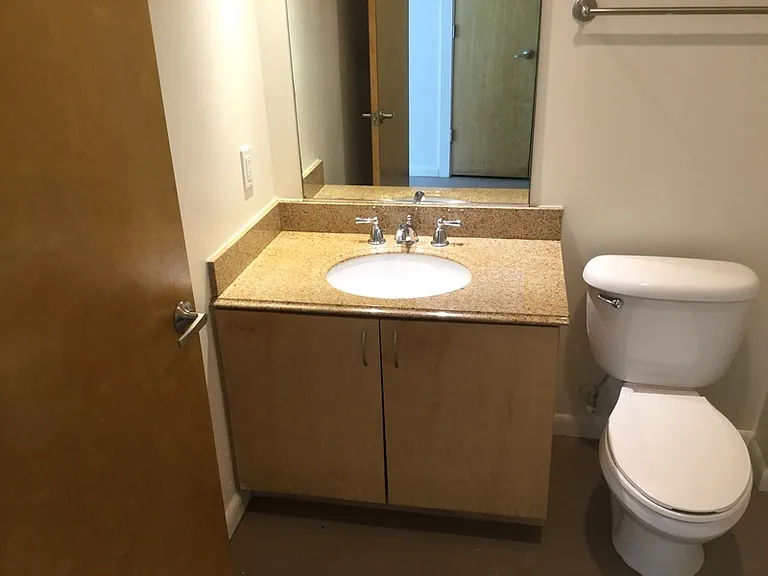1011 W Marshall St #113 — Photo 7