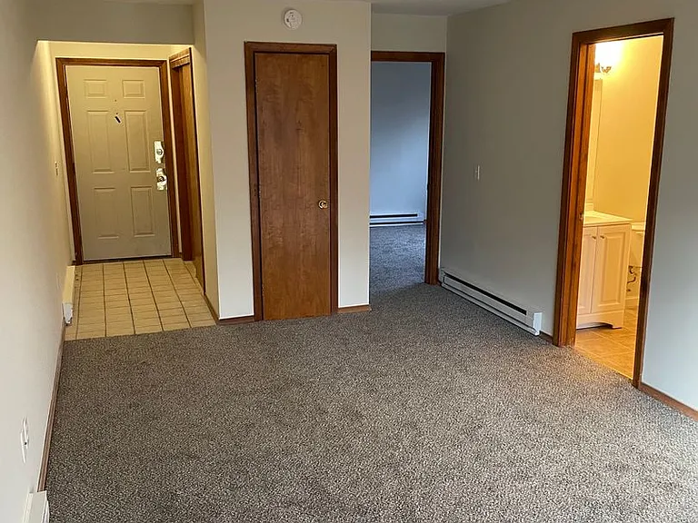 492 East St #25 — Photo 5