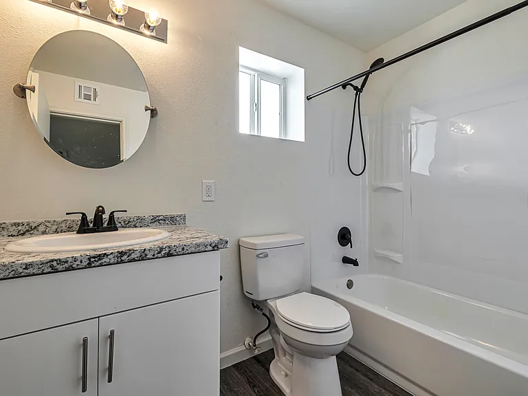 5947 W Rose Ln #21 — Photo 12