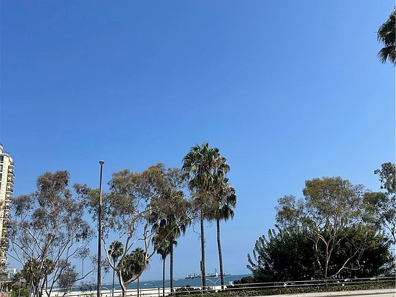 4th image of 700 E Ocean Blvd Unit 1002
