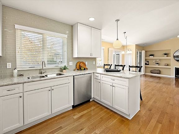4th image of 354 Plantations Blvd