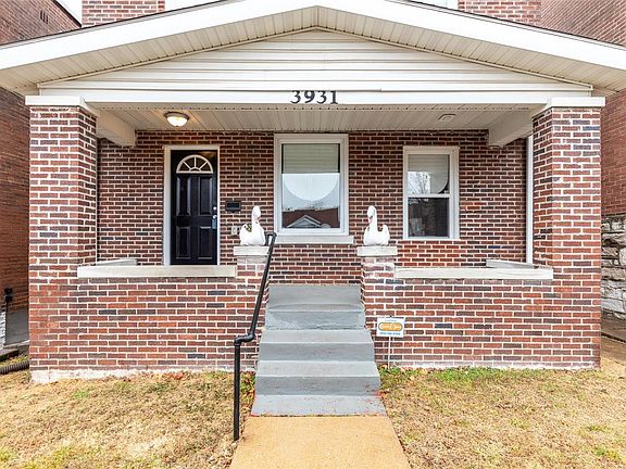 4th image of 3931 Tholozan Ave