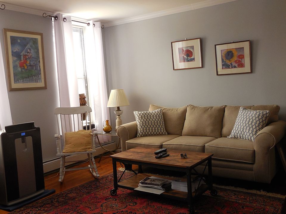 1st image of 14-23 31 Ave #2