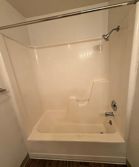 Cheryl Lynn Apartments — Photo 12