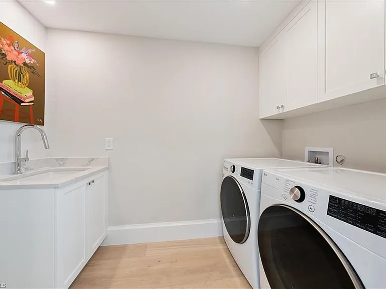 569 Park Shore Dr #G5 — Photo 21