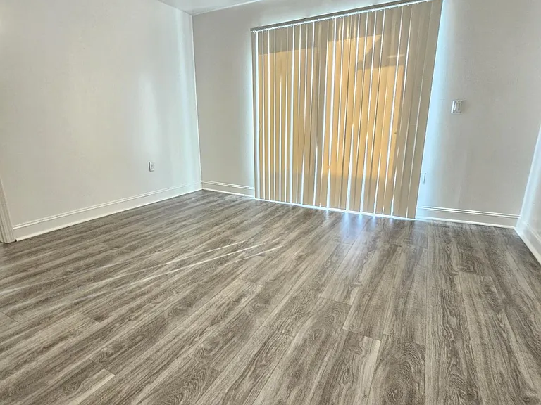 2069 Solano Way — Photo 11