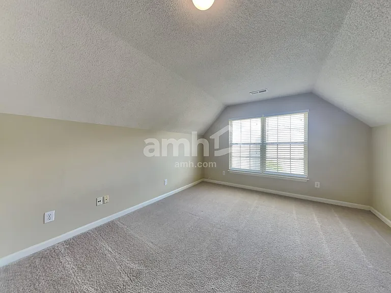 720 Waterbrook Ln — Photo 10