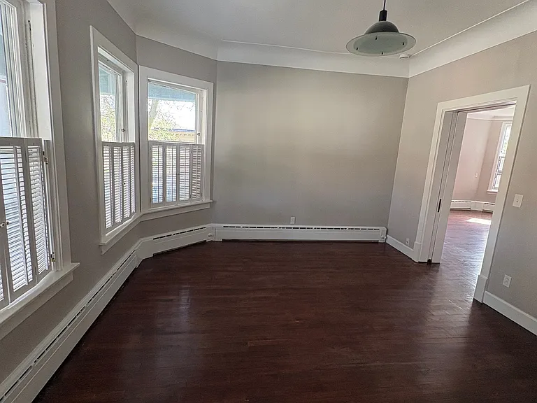 21 Prospect Ave NE #1 — Photo 4