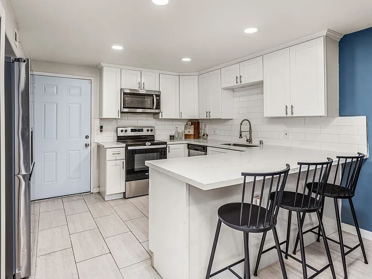 615 Beyer Way #602 — Photo 7