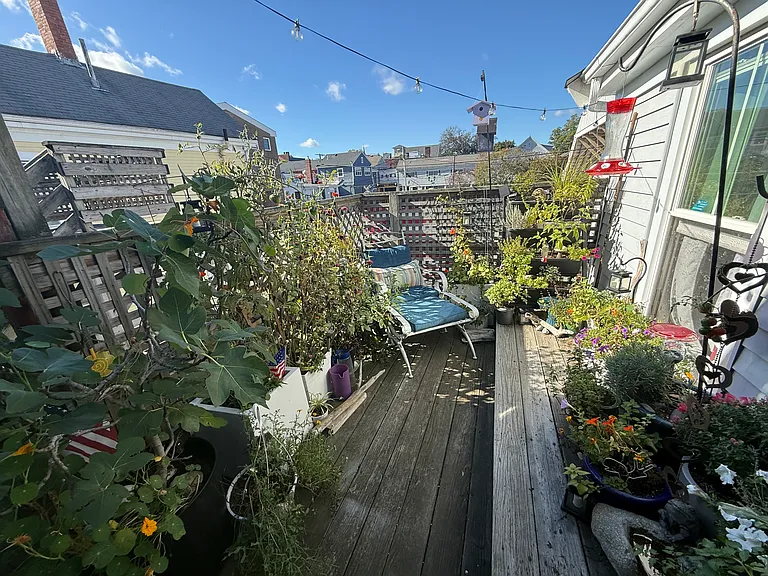18 Leyden St #2E — Photo 16