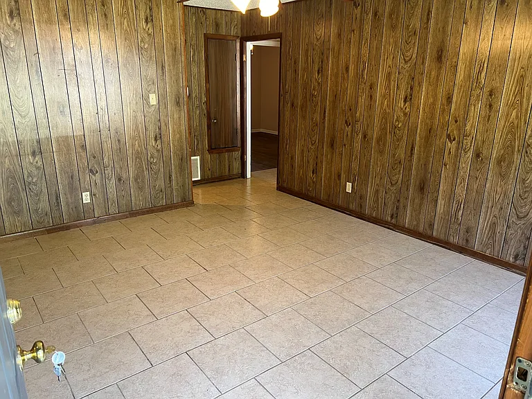 3161 Glenda Ave #204 — Photo 3