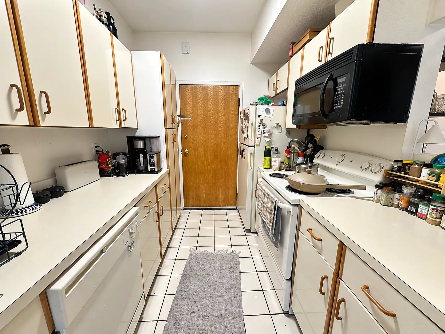 2 bed, 1.5 bath, 9999 sqft, $2,775 — Photo 4