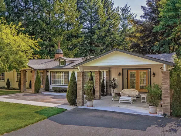 1121 Yeust Rd, Azalea, OR 97410