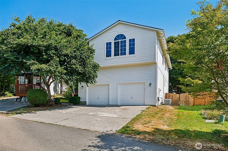 2nd image of 219 Hemming Way