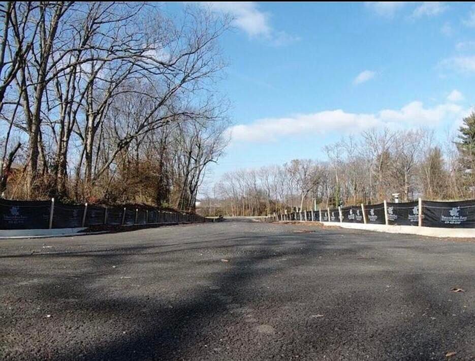 2nd image of 744 Harrison Trce