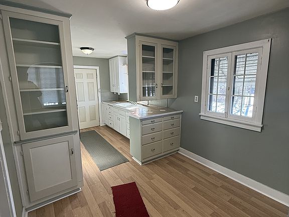 4th image of 1023 S Pennsylvania Ave APT 1