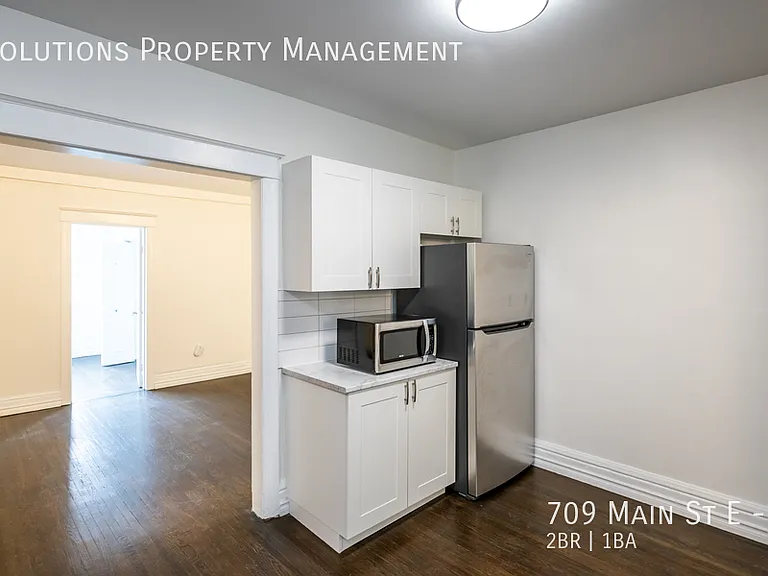 709 Main St E #7 — Photo 5
