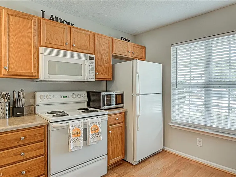 3030 Kensington Pl — Photo 21