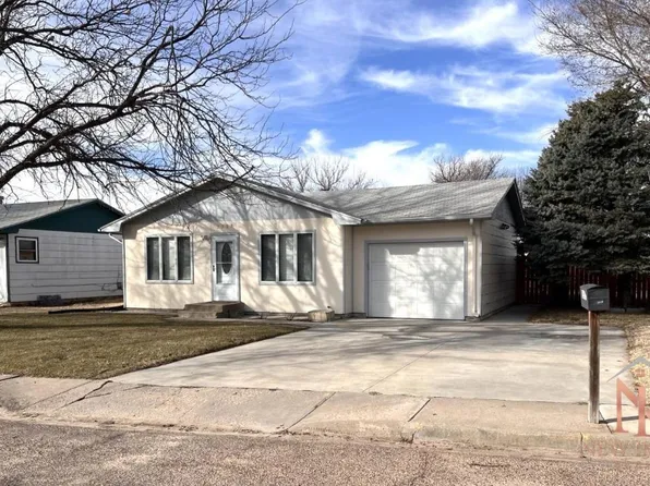 2507 C St, Garden City, KS 67846