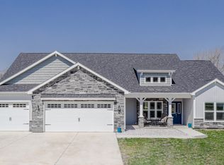 1158 N Deer Meadows Rd, Delphi, IN 46923