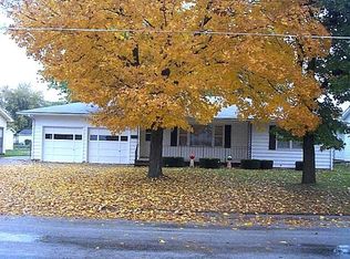 827 Thomas St, Marshall, MO 65340