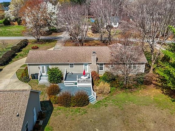 3rd image of 8997 Pepper Ridge Ct