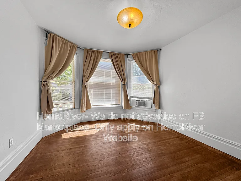 2523 P St #4 — Photo 6