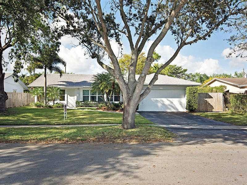 1st image of 9061 SW 52nd Ct